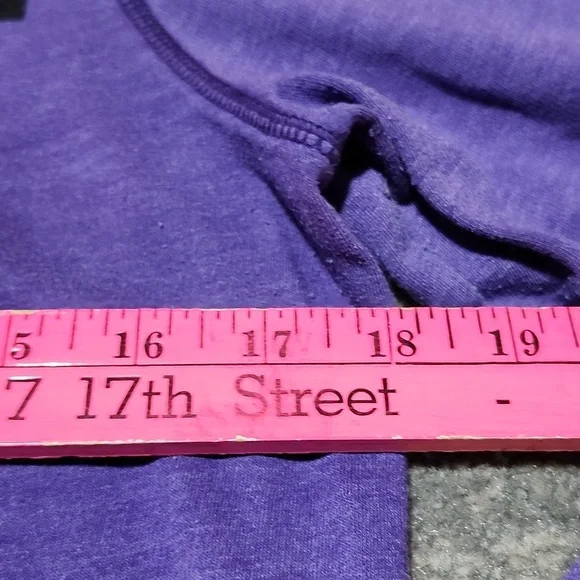 VINTAGE VS PINK 2011 PURPLE QUARTER-ZIP DOG LOGO MOCK-NECK SWEATSHIRT - Picture 7 of 12
